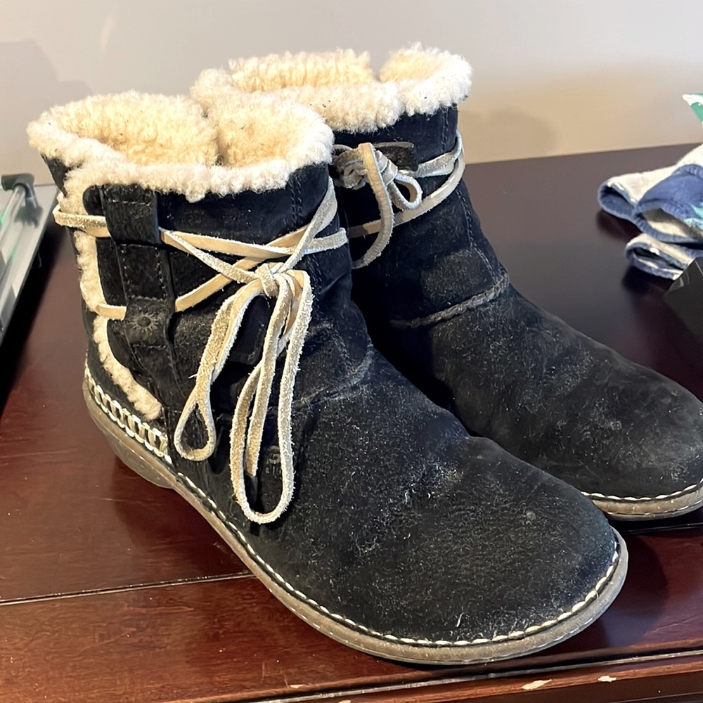 Ugg mountain boots